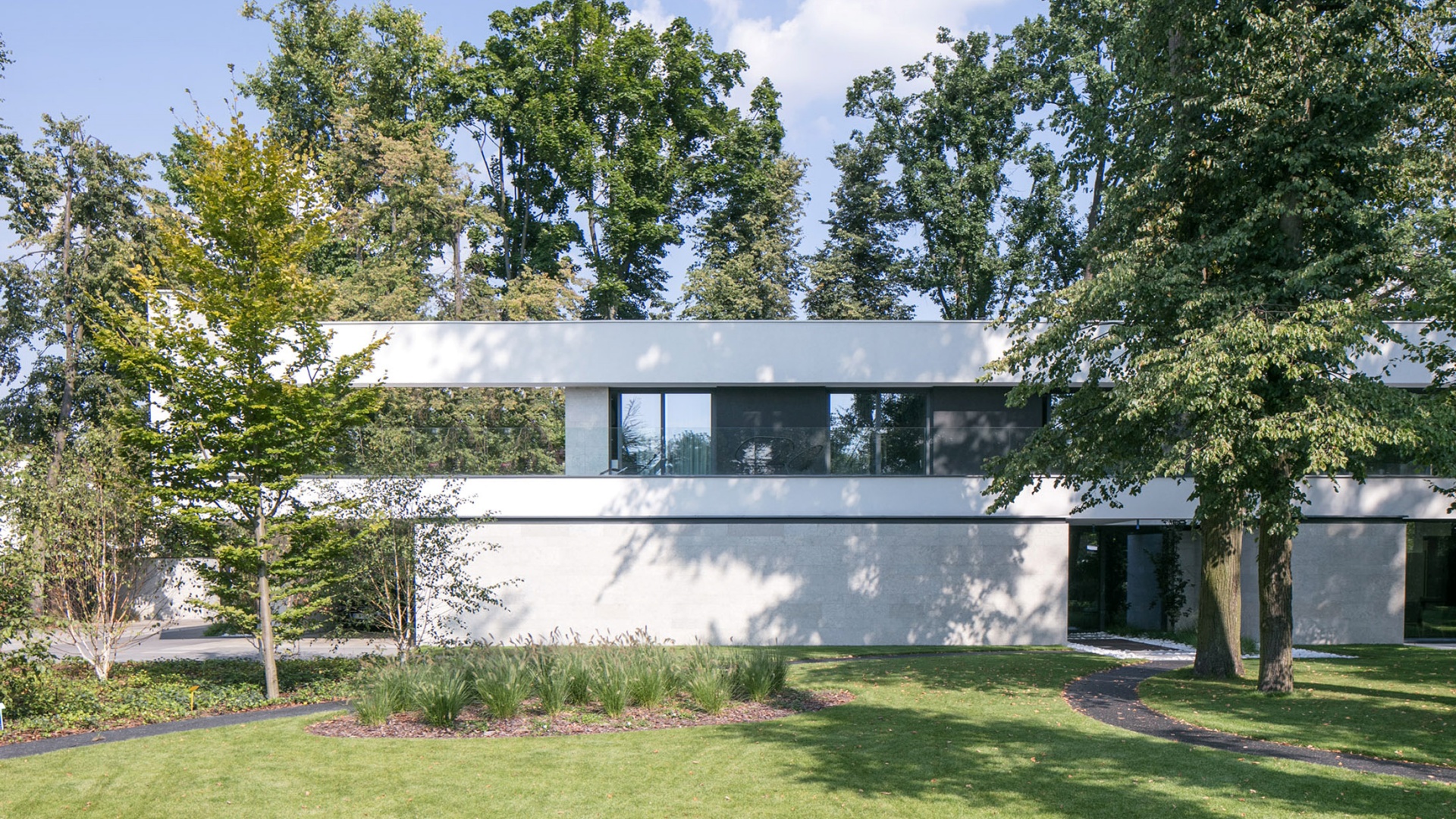 Dom RE: LONG HOUSE projektu architekta Marcina Tomaszewskiego REFORM Architekt