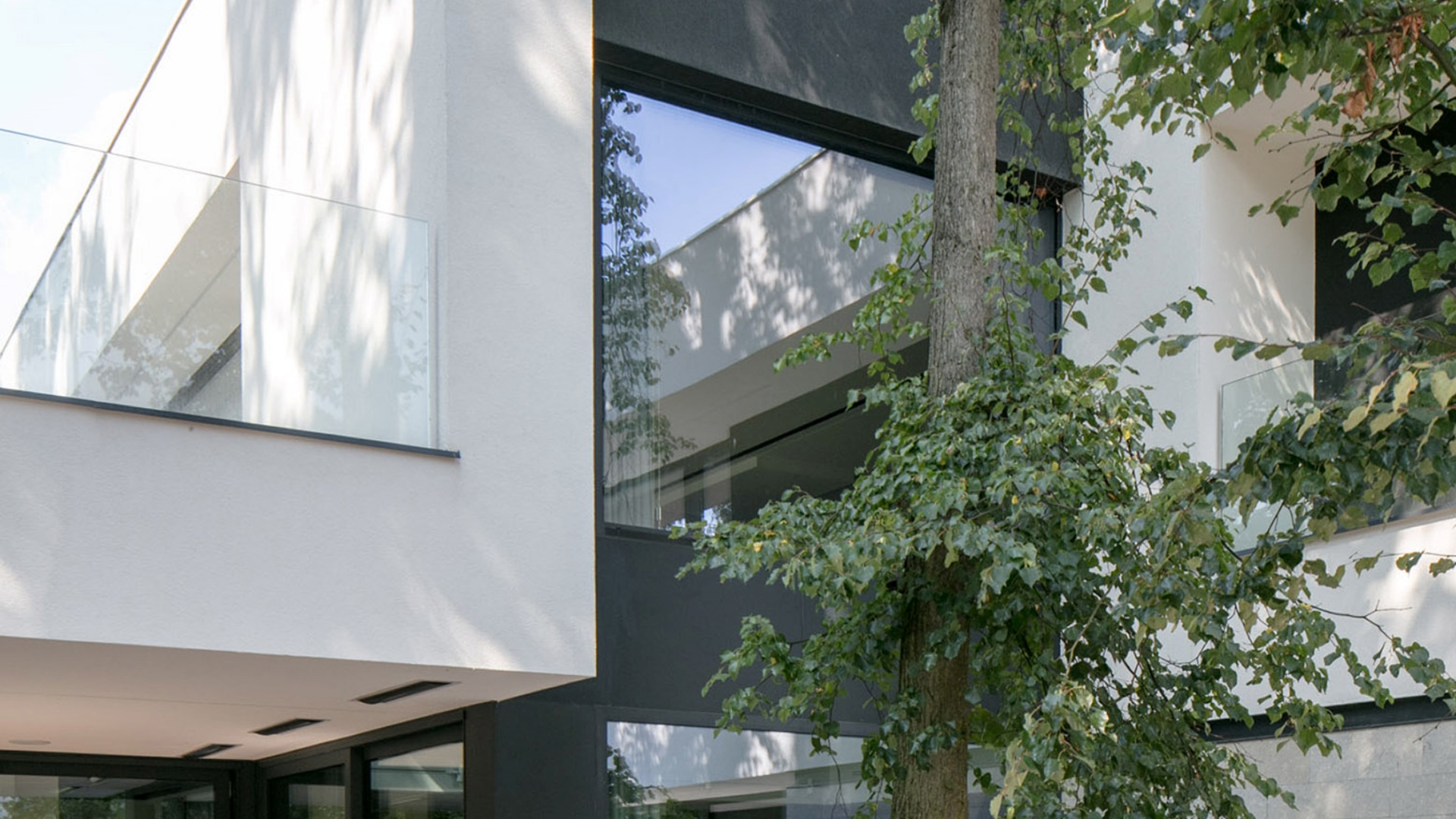 Dom RE: LONG HOUSE projektu architekta Marcina Tomaszewskiego REFORM Architekt