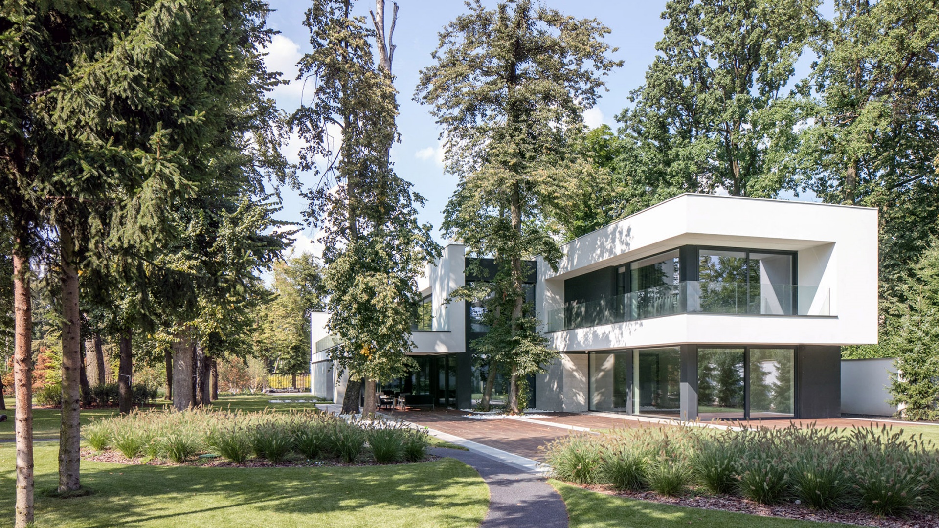 Dom RE: LONG HOUSE projektu architekta Marcina Tomaszewskiego REFORM Architekt