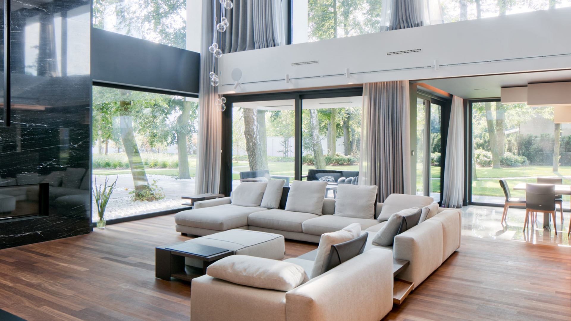Projekt wnętrz RE: LONG HOUSE projektu architekta Marcina Tomaszewskiego REFORM Architekt